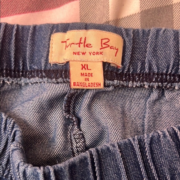 Blue Ankle Cropped Jeans with Classic Denim Style - Picture 2 of 5